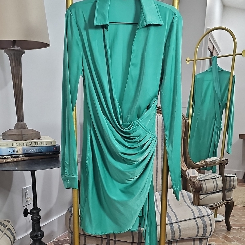 Superdown Wrap Mini Dress – Size M - Picture 4 of 7